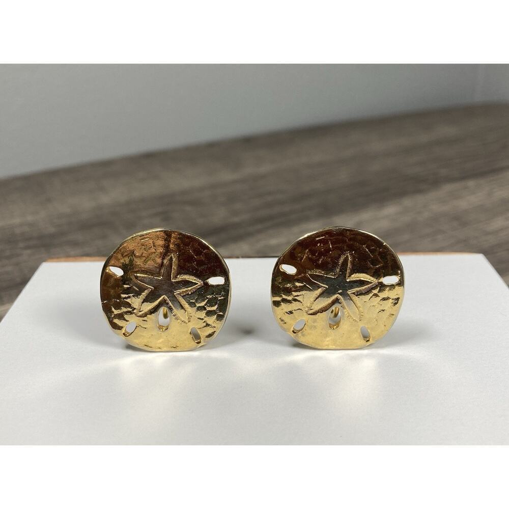 Vintage Sand Dollar Clip On Earrings Gold Tone Textured Beach Coastal 1” D